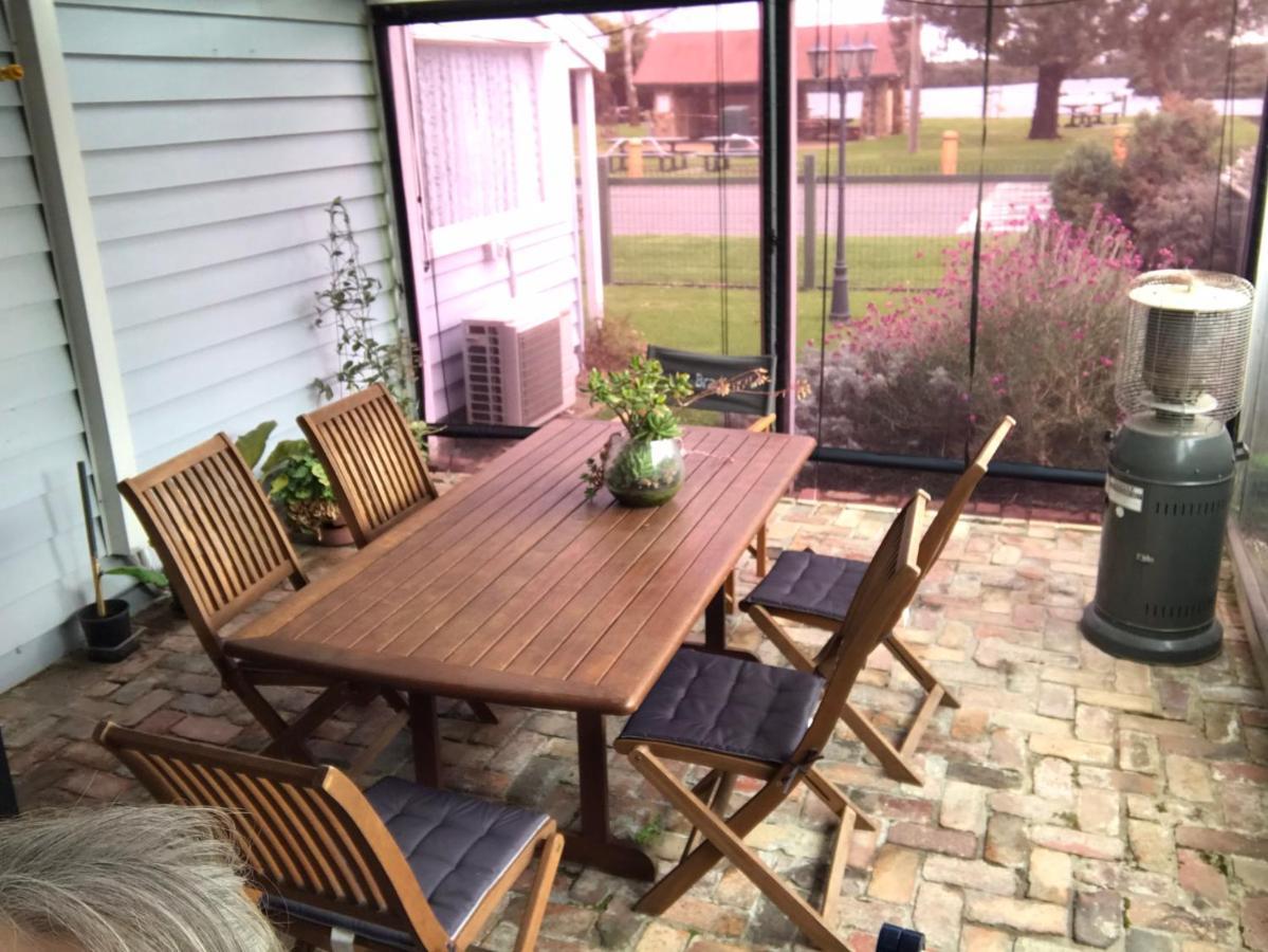 That Seaside Cottage - Fully Equipped Home, 4 Bedrooms On The Foreshore Tooradin Kültér fotó