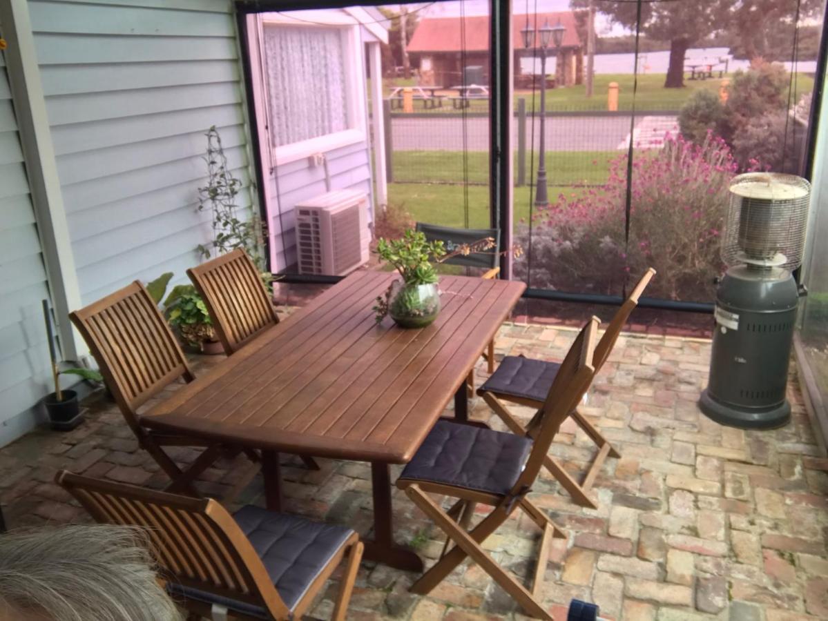 That Seaside Cottage - Fully Equipped Home, 4 Bedrooms On The Foreshore Tooradin Kültér fotó