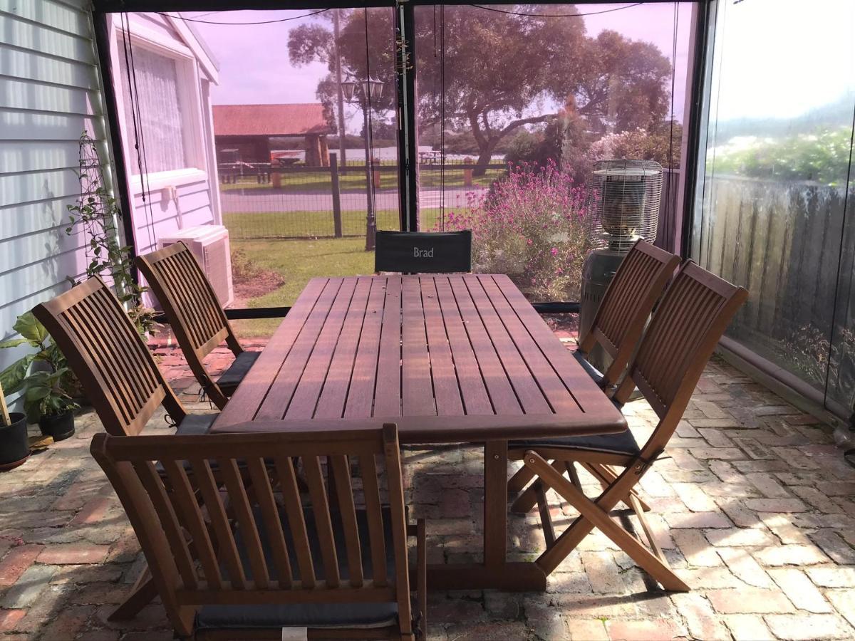 That Seaside Cottage - Fully Equipped Home, 4 Bedrooms On The Foreshore Tooradin Kültér fotó